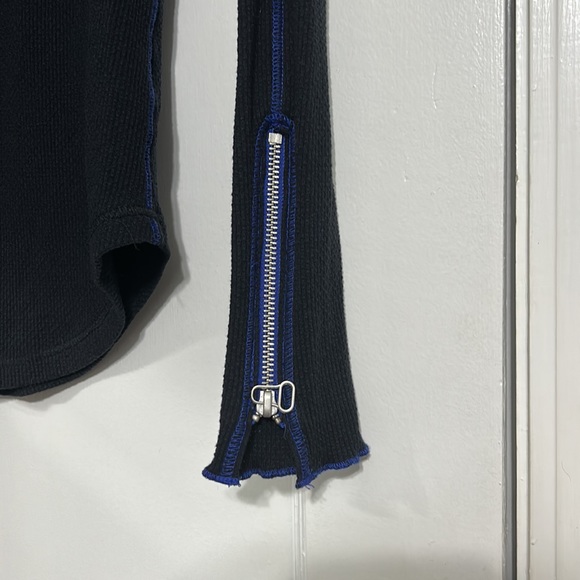 Free people Women's Tops & Tees Thermals & Henleys Zip It Cuff Thermal - Picture 3 of 4